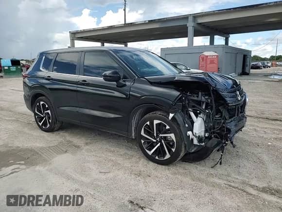 2023 Mitsubishi Outlander SE с VIN JA4J4UA80PZ053589, выставлен на аукционе Copart как лот 83873125 с пробегом 51 613 миль миль и На запчасти • Non repairable. История ставок и продаж доступна на DreamBid. Изображение 14.