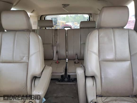 2012 Chevrolet Suburban z VIN 1GNWKMEG3CR211461, wystawiony jako Copart lot #51816794 z przebiegiem 187 088 mil mil oraz Szkoda całkowita • Salvage title. Historia ofert i sprzedaży dostępna na DreamBid. Obrazek 10.