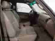 2001 Toyota Tundra Limited z VIN 5TBBT48171S187006, wystawiony jako IAAI lot #43507947 z przebiegiem 141 331 mil mil oraz . Historia ofert i sprzedaży dostępna na DreamBid. Obrazek 5.