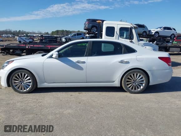 2014 Hyundai Equus Ultimate z VIN KMHGH4JH2EU085955, wystawiony jako IAAI lot #41315028 z przebiegiem 128 044 mil mil oraz . Historia ofert i sprzedaży dostępna na DreamBid. Obrazek 15.