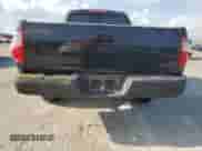 2005 Toyota Tundra SR5 z VIN 5TBRU34155S455441, wystawiony jako Copart lot #89533205 z przebiegiem 166 712 mil mil oraz Szkoda całkowita • Salvage title. Historia ofert i sprzedaży dostępna na DreamBid. Obrazek 6.