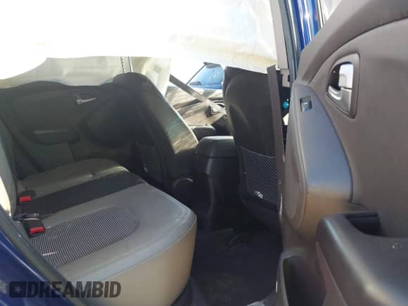 2012 Hyundai Tucson GLS с VIN KM8JU3AC6CU322525, выставлен на аукционе IAAI как лот 43192983 с пробегом 186 617 миль миль и . История ставок и продаж доступна на DreamBid. Изображение 8.