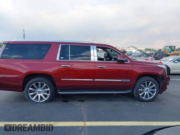 2017 Cadillac Escalade ESV Luxury с VIN 1GYS3HKJ0HR255673, выставлен на аукционе IAAI как лот 43042770 с пробегом Не указан миль и . История ставок и продаж доступна на DreamBid. Изображение 12.