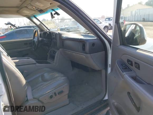 2006 Chevrolet Tahoe Z71 with VIN 1GNEK13T76R169052, listed as a IAAI auction lot 43483452 with 265,920 mi miles and . Bid and sale history available at DreamBid. Image 5.