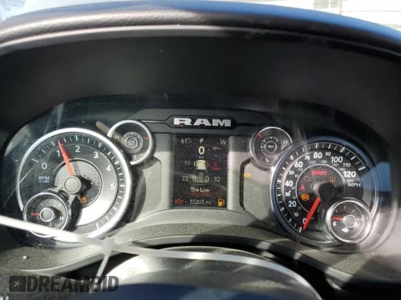 2021 Ram 1500 Big Horn with VIN 1C6RREFG8MN593329, listed as a Copart auction lot 48481035 with 55,203 mi miles and Clean title. Bid and sale history available at DreamBid. Image 9.