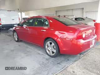 2012 Chevrolet Malibu 1LT z VIN 1G1ZC5E03CF284982, wystawiony jako IAAI lot #43379149 z przebiegiem 200 196 mil mil oraz . Historia ofert i sprzedaży dostępna na DreamBid. Obrazek 3.