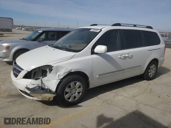2008 Hyundai Entourage GLS with VIN KNDMC233X86056787, listed as a Copart auction lot 79393464 with 205,062 mi miles and Salvage title. Bid and sale history available at DreamBid. Image 1.