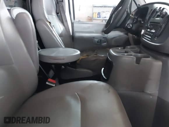 2002 Ford Econoline Cargo с VIN 1FTNE24L02HB72721, выставлен на аукционе IAAI как лот 41426289 с пробегом 370 018 миль миль и . История ставок и продаж доступна на DreamBid. Изображение 5.