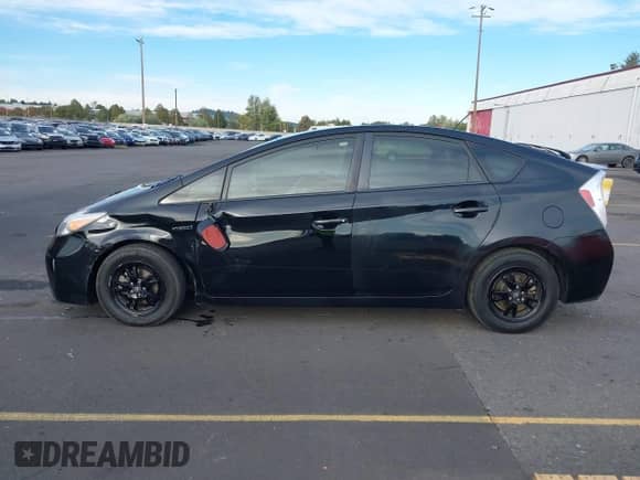 2015 Toyota Prius Two with VIN JTDKN3DU2F0483282, listed as a IAAI auction lot 43336853 with 181,325 mi miles and . Bid and sale history available at DreamBid. Image 14.