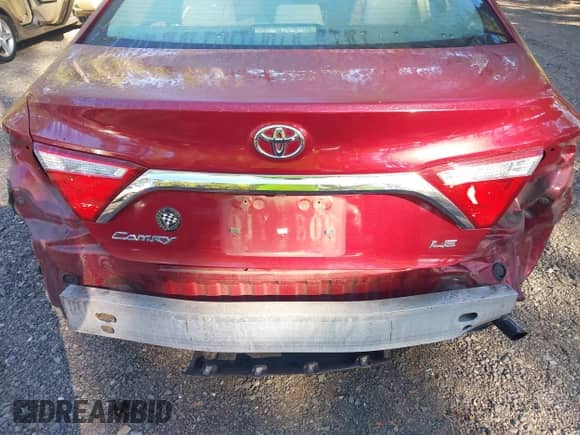 2015 Toyota Camry SE z VIN 4T1BF1FK8FU902401, wystawiony jako IAAI lot #43374452 z przebiegiem 103 323 mil mil oraz . Historia ofert i sprzedaży dostępna na DreamBid. Obrazek 6.