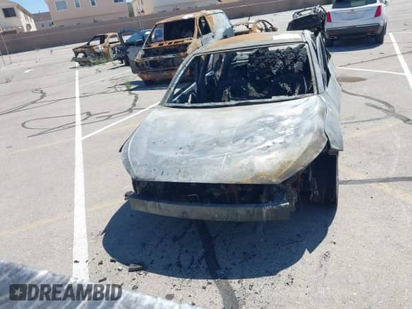 2020 Hyundai Elantra SEL with VIN 5NPD84LF9LH529472, listed as a IAAI auction lot 42015801 with Not provided miles and . Bid and sale history available at DreamBid. Image 6.