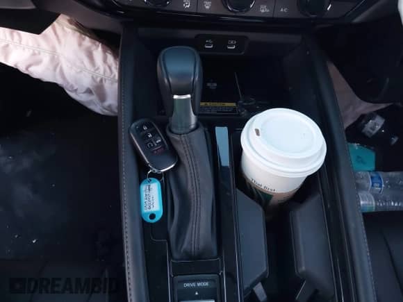 2024 Honda Accord Touring с VIN 1HGCY2F85RA004293, выставлен на аукционе IAAI как лот 43052407 с пробегом 49 377 миль миль и . История ставок и продаж доступна на DreamBid. Изображение 11.