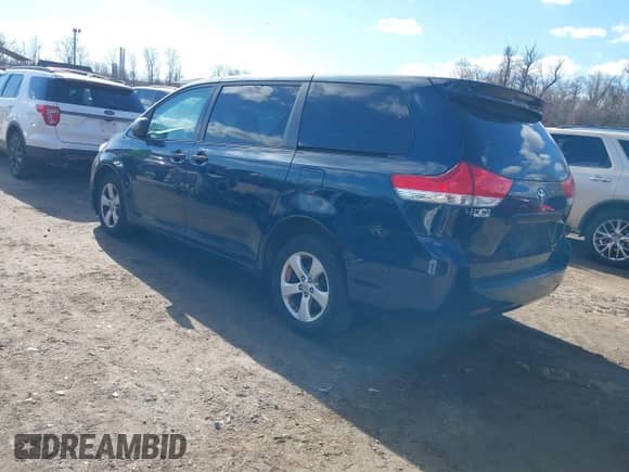 2011 Toyota Sienna с VIN 5TDKA3DC6BS005036, выставлен на аукционе IAAI как лот 41694180 с пробегом 153 219 миль миль и . История ставок и продаж доступна на DreamBid. Изображение 3.