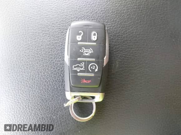 2025 Ram 1500 Rebel z VIN 1C6SRFLP5SN658193, wystawiony jako IAAI lot #42648676 z przebiegiem 11 099 mil mil oraz . Historia ofert i sprzedaży dostępna na DreamBid. Obrazek 11.