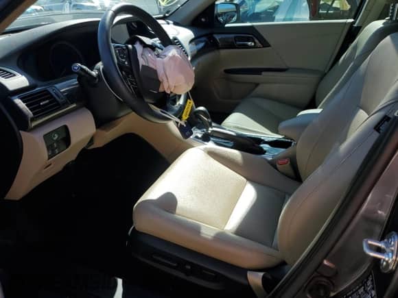 2017 Honda Accord EX-L z VIN JHMCR6F57HC030131, wystawiony jako Copart lot #86502355 z przebiegiem 55 264 mil mil oraz Szkoda całkowita • Salvage title. Historia ofert i sprzedaży dostępna na DreamBid. Obrazek 7.