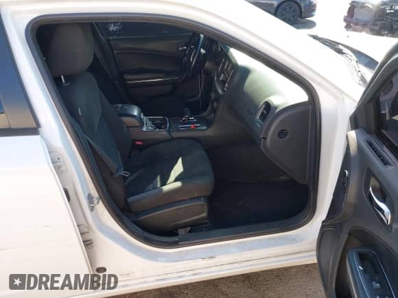 2014 Dodge Charger SE z VIN 2C3CDXBG8EH186625, wystawiony jako IAAI lot #43220089 z przebiegiem 168 978 mil mil oraz . Historia ofert i sprzedaży dostępna na DreamBid. Obrazek 5.