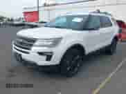 2018 Ford Explorer XLT z VIN 1FM5K8DH9JGC06811, wystawiony jako IAAI lot #43537534 z przebiegiem 135 099 mil mil oraz . Historia ofert i sprzedaży dostępna na DreamBid. Obrazek 17.