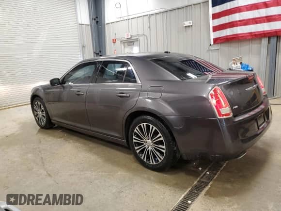 2013 Chrysler 300 S with VIN 2C3CCAGT5DH646618, listed as a Copart auction lot 53613025 with 170,643 mi miles and Clean title. Bid and sale history available at DreamBid. Image 2.