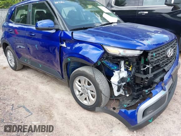 2025 Hyundai Venue SE with VIN KMHRB8A3XSU365625, listed as a IAAI auction lot 42677269 with 6,826 mi miles and . Bid and sale history available at DreamBid. Image 17.
