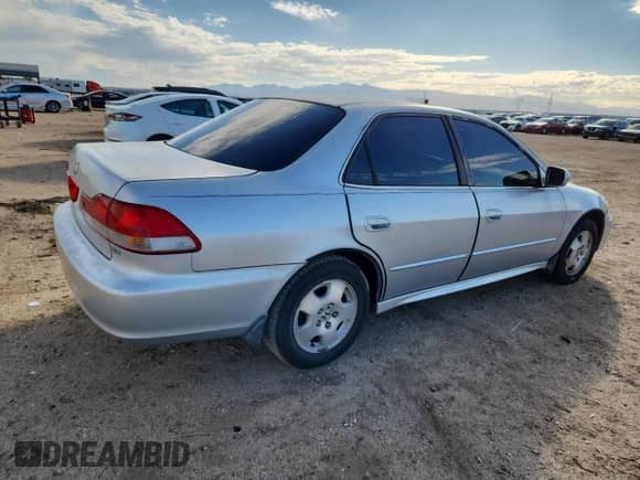 2002 Honda Accord EX with VIN 1HGCG16562A006806, listed as a Copart auction lot 82672315 with 140,284 mi miles and Salvage title. Bid and sale history available at DreamBid. Image 3.