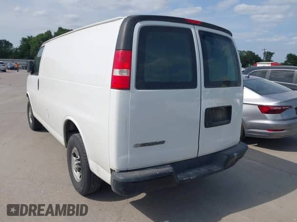 2018 Chevrolet Express Cargo с VIN 1GCWGAFP0J1269952, выставлен на аукционе IAAI как лот 42033241 с пробегом 260 000 миль миль и . История ставок и продаж доступна на DreamBid. Изображение 3.