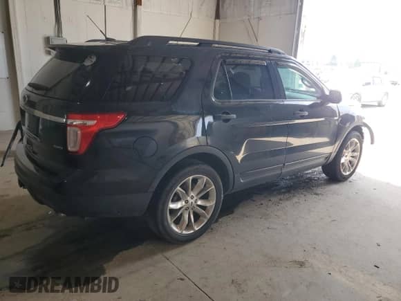 2011 Ford Explorer with VIN 1FMHK8B86BGA43570, listed as a Copart auction lot 50380175 with 295,831 mi miles and Salvage title. Bid and sale history available at DreamBid. Image 3.