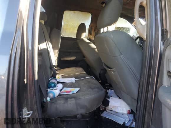 2016 Ram 1500 Big Horn z VIN 1C6RR7GT7GS245521, wystawiony jako Copart lot #47225305 z przebiegiem Nie podano mil oraz Szkoda całkowita • Salvage title. Historia ofert i sprzedaży dostępna na DreamBid. Obrazek 10.