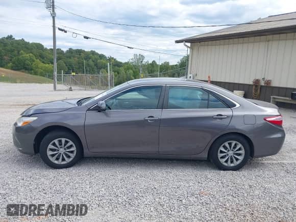 2017 Toyota Camry XLE с VIN 4T1BF1FK4HU422522, выставлен на аукционе IAAI как лот 43088085 с пробегом 90 775 миль миль и . История ставок и продаж доступна на DreamBid. Изображение 15.