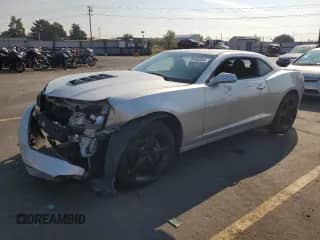 2015 Chevrolet Camaro SS z VIN 2G1FH1EJ2F9232357, wystawiony jako Copart lot #70480885 z przebiegiem Nie podano mil oraz Szkoda całkowita • Salvage title. Historia ofert i sprzedaży dostępna na DreamBid. Obrazek 1.