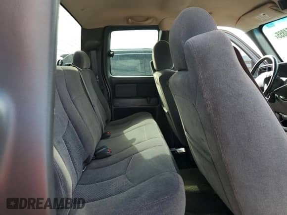 2006 Chevrolet Silverado 1500 LT1 z VIN 1GCEC19Z36Z276701, wystawiony jako Copart lot #70864855 z przebiegiem 233 957 mil mil oraz Czysty tytuł • Clean title. Historia ofert i sprzedaży dostępna na DreamBid. Obrazek 10.