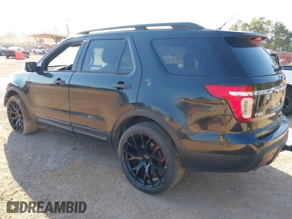 2014 Ford Explorer z VIN 1FM5K8B83EGB10133, wystawiony jako IAAI lot #43424554 z przebiegiem 159 618 mil mil oraz . Historia ofert i sprzedaży dostępna na DreamBid. Obrazek 3.