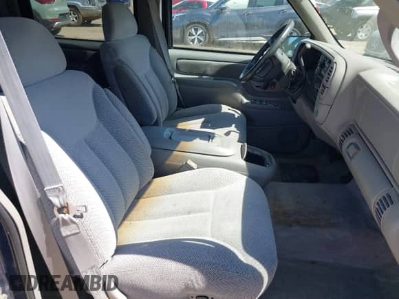 1997 Chevrolet Suburban с VIN 3GNEC16R3VG135282, выставлен на аукционе IAAI как лот 41880414 с пробегом Не указан миль и . История ставок и продаж доступна на DreamBid. Изображение 5.