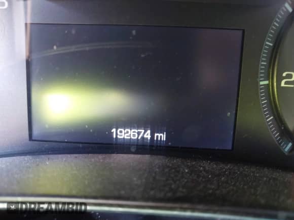 2014 Chevrolet Impala LT z VIN 2G1115SL0E9266677, wystawiony jako IAAI lot #42460862 z przebiegiem 192 674 mil mil oraz . Historia ofert i sprzedaży dostępna na DreamBid. Obrazek 7.