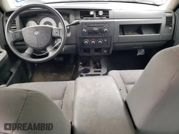 2010 Dodge Dakota Bighorn/Lonestar z VIN 1D7CE3GKXAS100755, wystawiony jako Copart lot #51169125 z przebiegiem 114 606 mil mil oraz Szkoda całkowita • Salvage title. Historia ofert i sprzedaży dostępna na DreamBid. Obrazek 8.