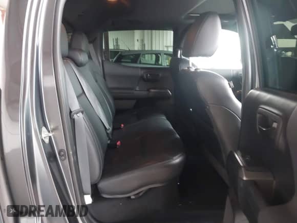 2020 Toyota Tacoma TRD Off Road с VIN 3TMCZ5AN0LM362664, выставлен на аукционе IAAI как лот 43409343 с пробегом 60 685 миль миль и . История ставок и продаж доступна на DreamBid. Изображение 8.
