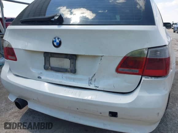 2006 BMW 5 Series 530xi с VIN WBANN73576CN02886, выставлен на аукционе IAAI как лот 43076711 с пробегом 203 533 миль миль и . История ставок и продаж доступна на DreamBid. Изображение 6.