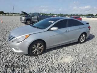 2013 Hyundai Sonata Limited with VIN 5NPEC4AC1DH604078, listed as a Copart auction lot 60066135 with 171,116 mi miles and Salvage title. Bid and sale history available at DreamBid. Image 1.