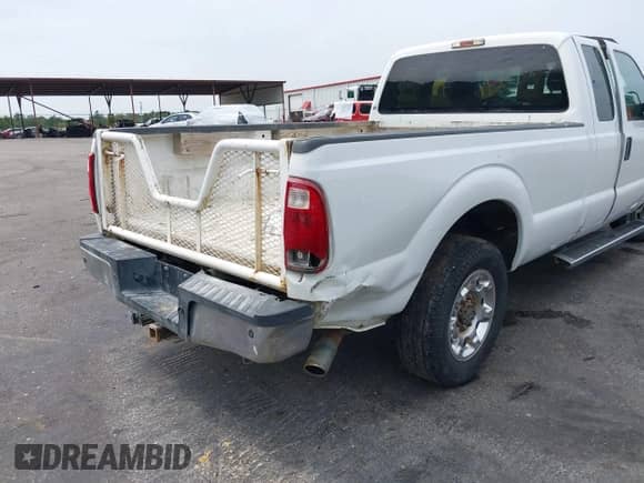 2015 Ford F-250 XLT with VIN 1FT7X2A68FEA14099, listed as a IAAI auction lot 43107284 with 386,115 mi miles and . Bid and sale history available at DreamBid. Image 21.