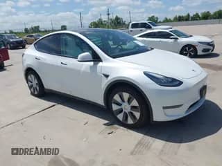 2020 Tesla Model Y Long Range с VIN 5YJYGDEE1LF044735, выставлен на аукционе IAAI как лот 42785275 с пробегом 25 556 миль миль и . История ставок и продаж доступна на DreamBid. Изображение 1.