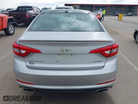 2015 Hyundai Sonata Sport z VIN 5NPE34AF7FH256185, wystawiony jako IAAI lot #42512254 z przebiegiem 120 783 mil mil oraz . Historia ofert i sprzedaży dostępna na DreamBid. Obrazek 17.