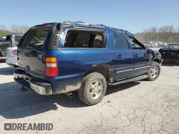 2001 Chevrolet Suburban LT с VIN 3GNEC16TX1G245428, выставлен на аукционе Copart как лот 51210465 с пробегом 321 027 миль миль и Списание • Salvage title. История ставок и продаж доступна на DreamBid. Изображение 3.