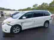 2016 Toyota Sienna LE AAS with VIN 5TDKK3DC8GS716418, listed as a IAAI auction lot 43328263 with 292,765 mi miles and . Bid and sale history available at DreamBid. Image 6.