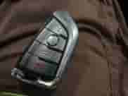 2019 BMW 5 Series 540i xDrive z VIN WBAJE7C51KWW17345, wystawiony jako IAAI lot #42535806 z przebiegiem 57 003 mil mil oraz . Historia ofert i sprzedaży dostępna na DreamBid. Obrazek 11.