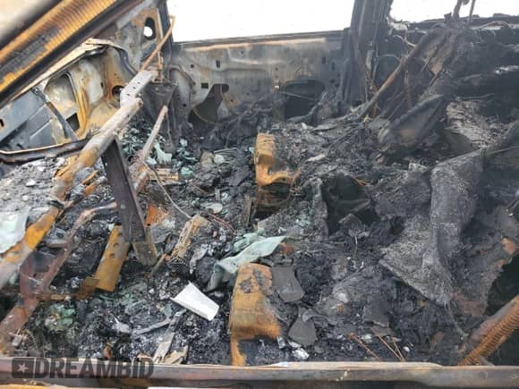 2004 Dodge Caravan EX with VIN 2D4GP74L24R527091, listed as a Copart auction lot 85675075 with Not provided miles and Non repairable. Bid and sale history available at DreamBid. Image 7.