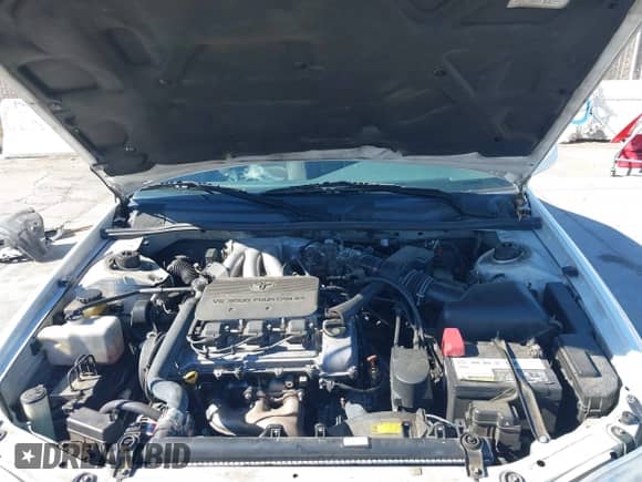 1998 Toyota Camry LE z VIN JT2BF28K2W0118948, wystawiony jako IAAI lot #43395211 z przebiegiem 146 144 mil mil oraz . Historia ofert i sprzedaży dostępna na DreamBid. Obrazek 10.