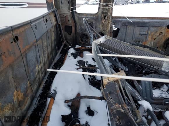 1998 Dodge 3500 с VIN 1B7MF3366WJ241288, выставлен на аукционе Copart как лот 49095745 с пробегом Не указан миль и На запчасти • Non repairable. История ставок и продаж доступна на DreamBid. Изображение 10.