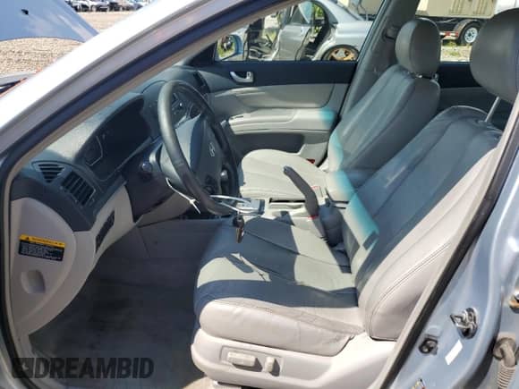 2008 Hyundai Sonata SE с VIN 5NPEU46F88H310196, выставлен на аукционе Copart как лот 68834205 с пробегом 229 383 миль миль и На запчасти • Non repairable. История ставок и продаж доступна на DreamBid. Изображение 7.