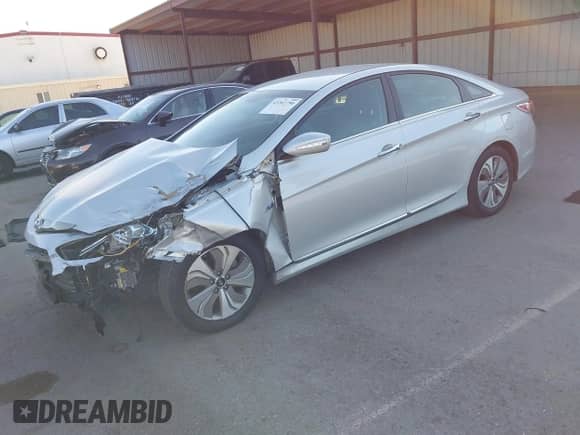 2015 Hyundai Sonata Limited z VIN KMHEC4A41FA132124, wystawiony jako IAAI lot #43302790 z przebiegiem 121 743 mil mil oraz . Historia ofert i sprzedaży dostępna na DreamBid. Obrazek 17.