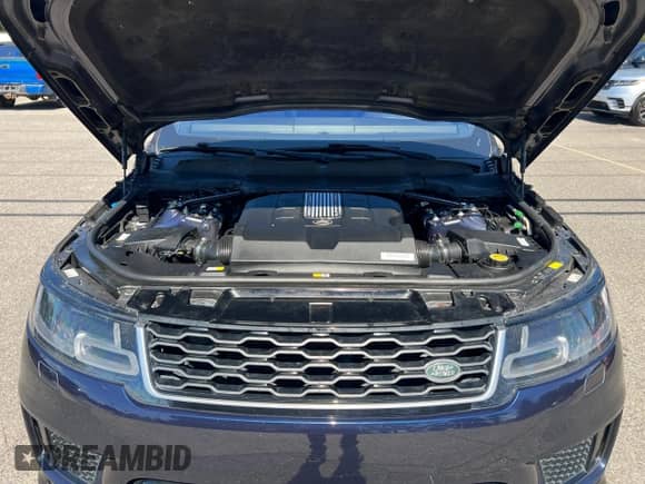 2019 Land Rover Range Rover Sport HSE with VIN SALWR2RV2KA846503, listed as a Copart auction lot 71499405 with 142,081 mi miles and Clean title. Bid and sale history available at DreamBid. Image 8.