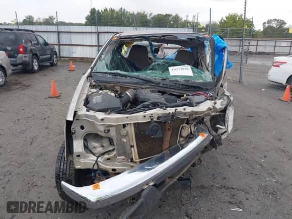 2007 Chevrolet Colorado LS z VIN 1GCCS149078116168, wystawiony jako IAAI lot #40333886 z przebiegiem Nie podano mil oraz . Historia ofert i sprzedaży dostępna na DreamBid. Obrazek 6.